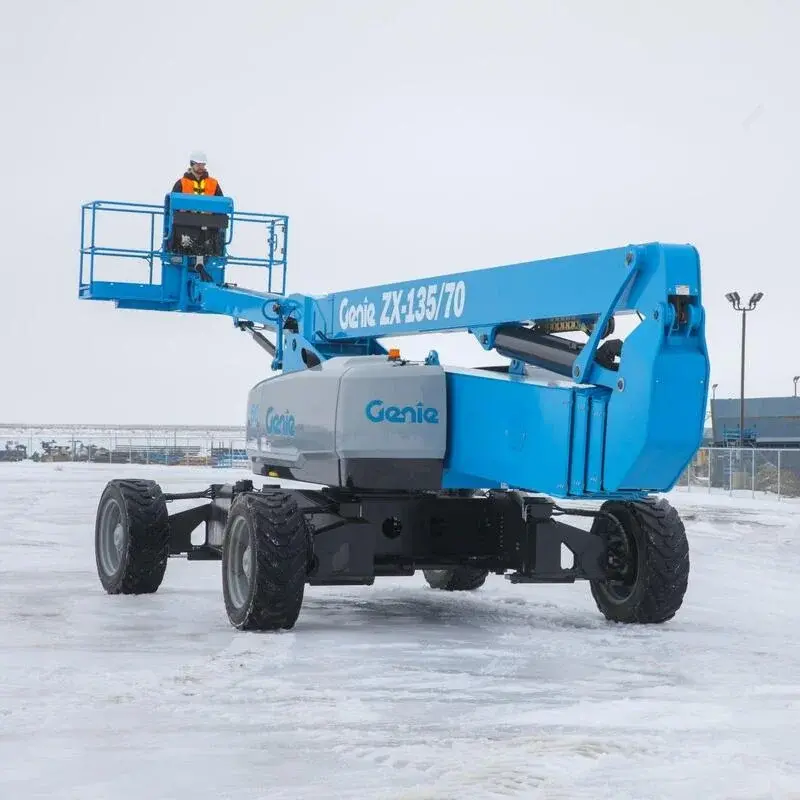 Arriendo de Plataforma Articulada ZX-135 de 41,15 mts. Genie en SK Rental con cobertura nacional.
